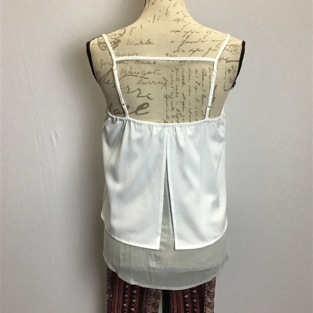 Embroidered Layered Tank - Picture 5 of 9